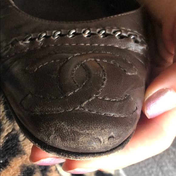 COPY - Authentic Chanel leather loafers with chains - Picture 5 of 8